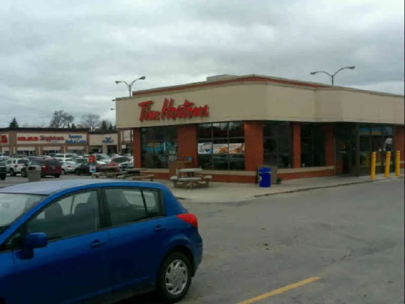 Tim Hortons at 1060 Henderson Hwy, Winnipeg