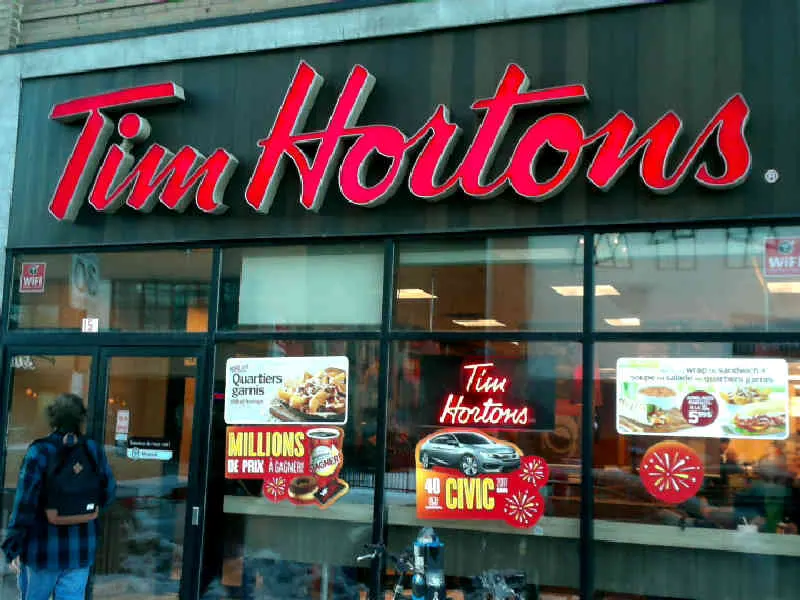 Tim Hortons at 15, Av. Du Mont-Royal Ouest, Montreal