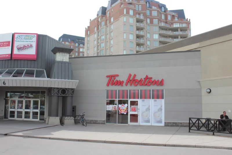 Tim Hortons at 1632 14Th Ave Nw, Calgary