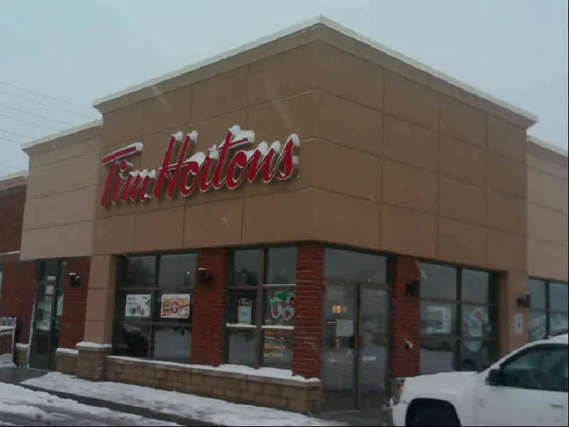 Tim Hortons at 17252 Leslie Street, Newmarket