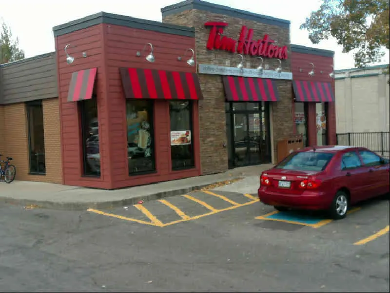 Tim Hortons at 1802 St Laurent Blvd, Ottawa