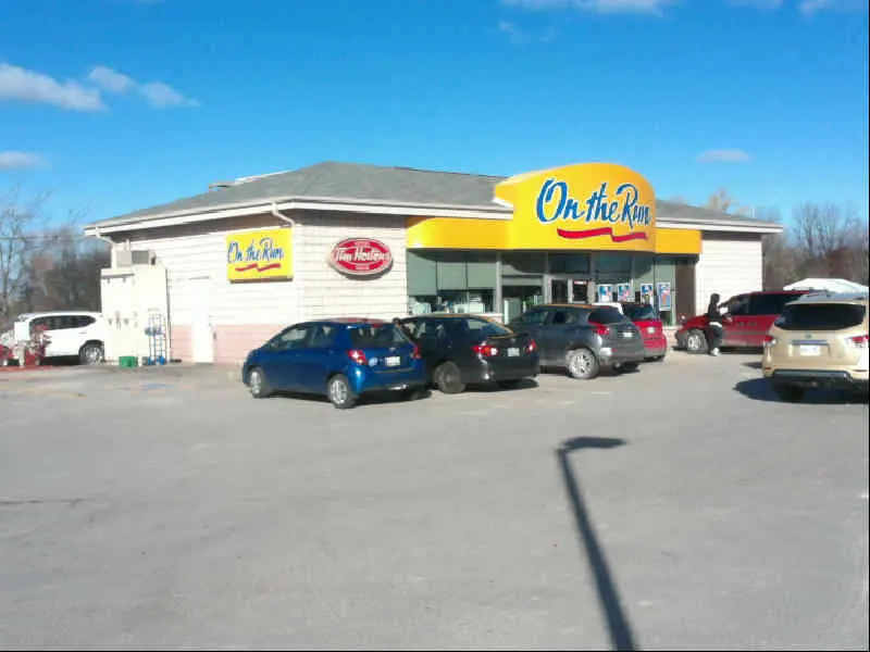 Tim Hortons at 18273 Leslie St, Sharon