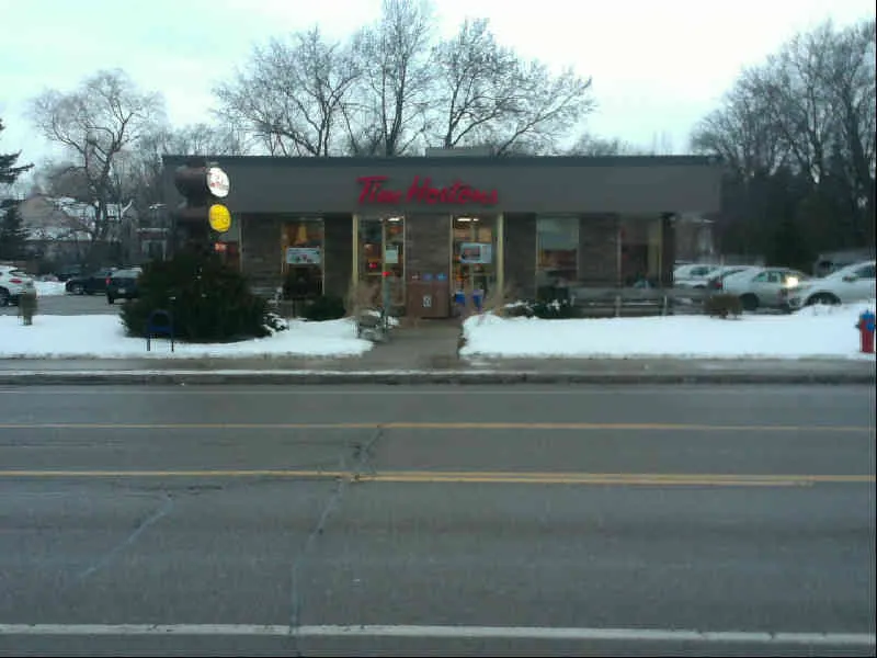 Tim Hortons at 2303 Lakeshore Rd W, Oakville
