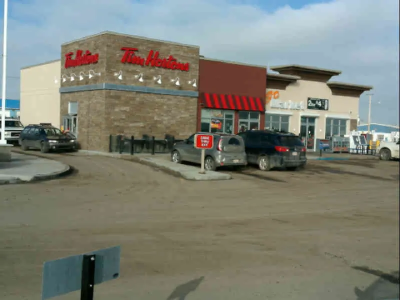 Tim Hortons at 2409 16 Street, Didsbury