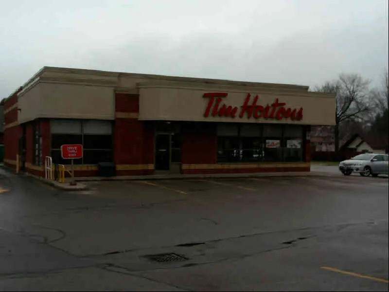 Tim Hortons at 2688 New Lakeshore Road, Bright's Grove