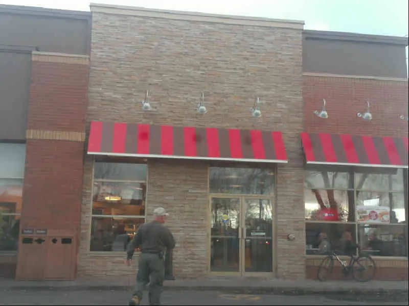 Tim Hortons at 2695, Ch. De Chambly, Longueuil