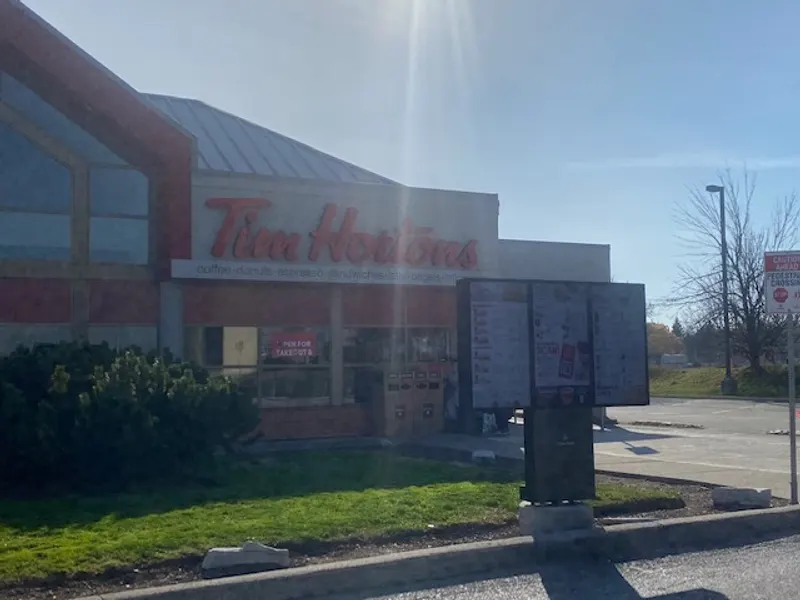 Tim Hortons at 2960 S Sheridan Way, Oakville
