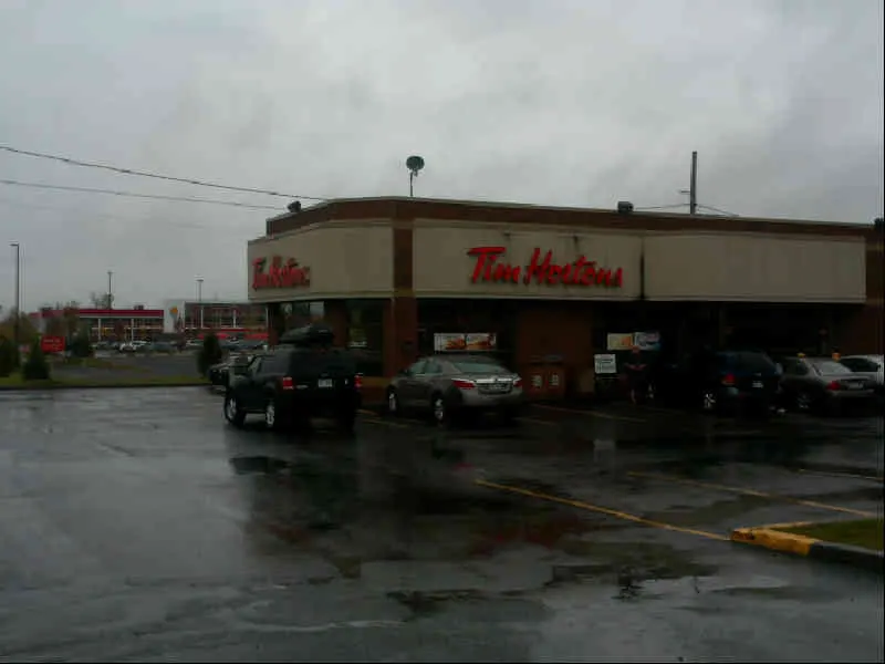 Tim Hortons at 3665, Autoroute 440 Est, Laval