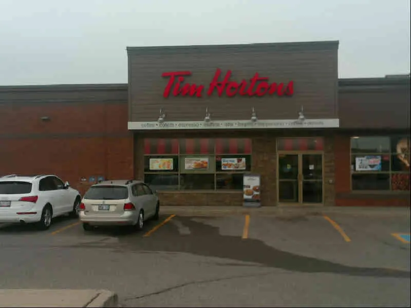 Tim Hortons at 494 Dundas St W, Oakville