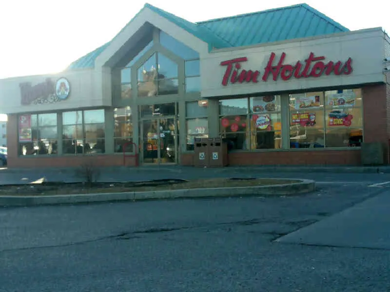 Tim Hortons at 5005, Jean-Talon Est, Saint- Leonard