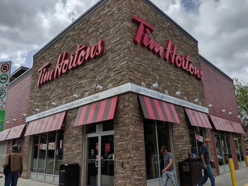 Tim Hortons at 525 Somerset Street West, Ottawa