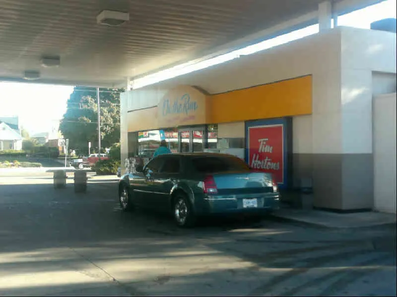 Tim Hortons at 528 Mohawk Road East, Hamilton