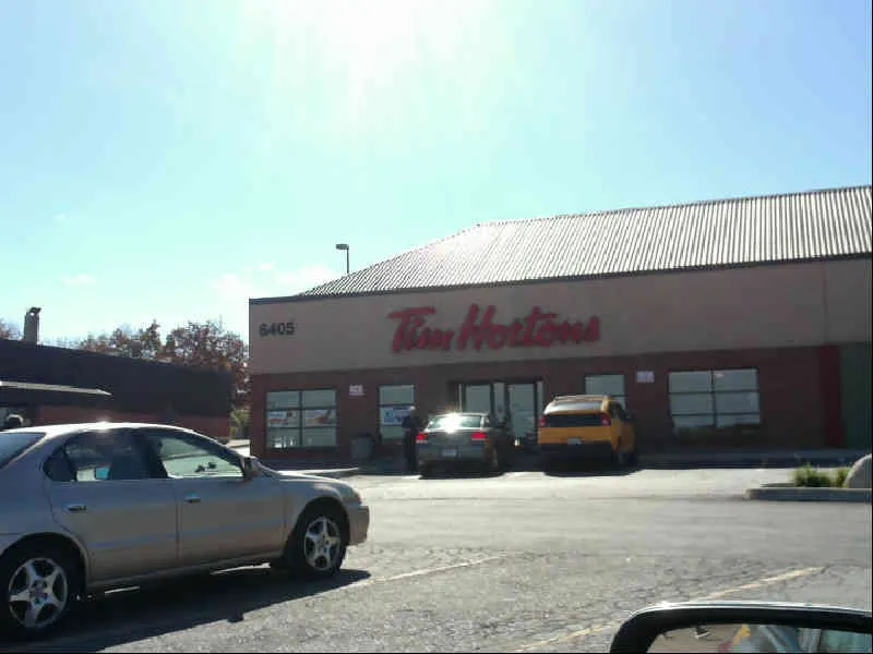Tim Hortons at 6405 Erin Mills Pkwy, Mississauga