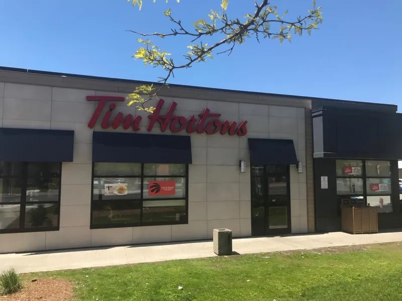 Tim Hortons at 678-682 Kennedy Rd, Scarborough
