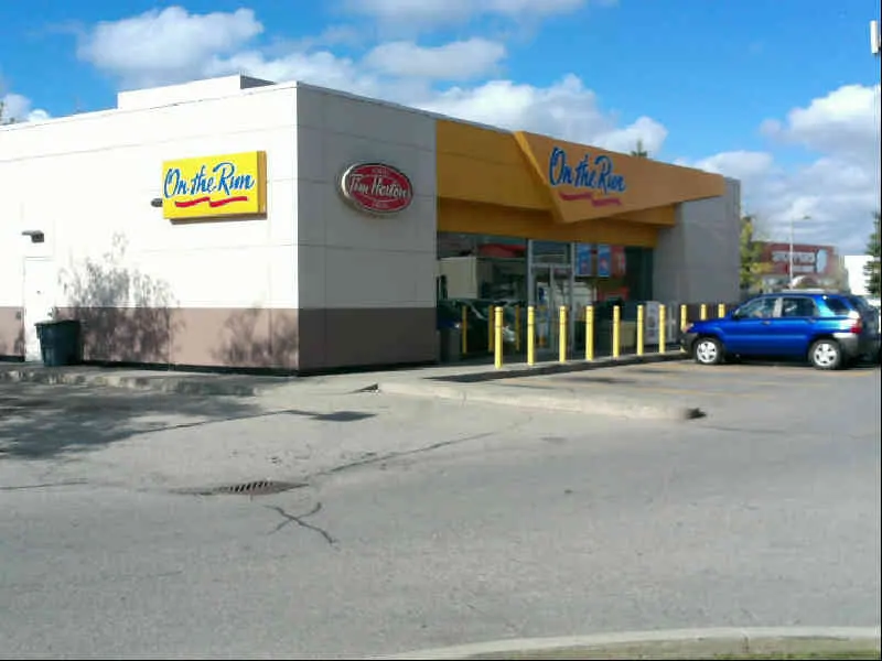 Tim Hortons at 7030 Mclaughlin Road, Mississauga