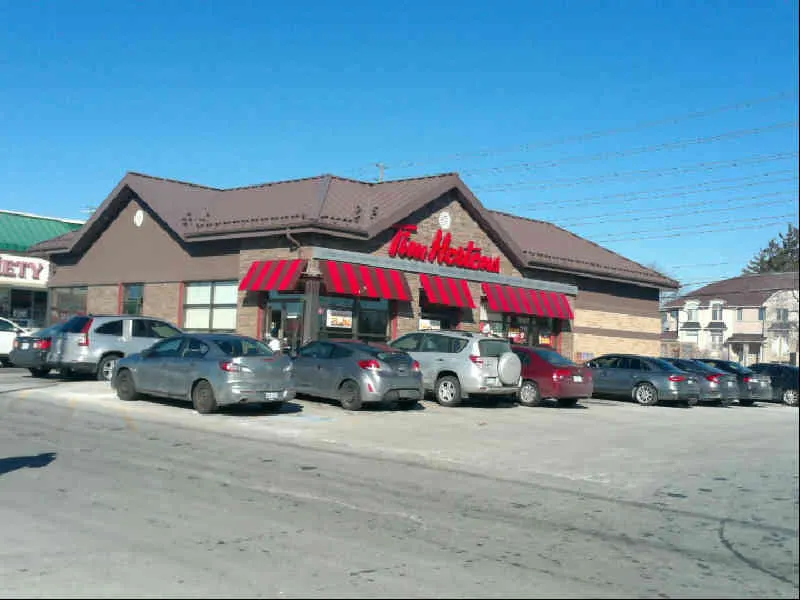 Tim Hortons at 9200 Bathurst St, Thornhill