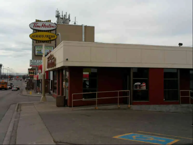 Tim Hortons at 924 16Th Ave N W, Calgary