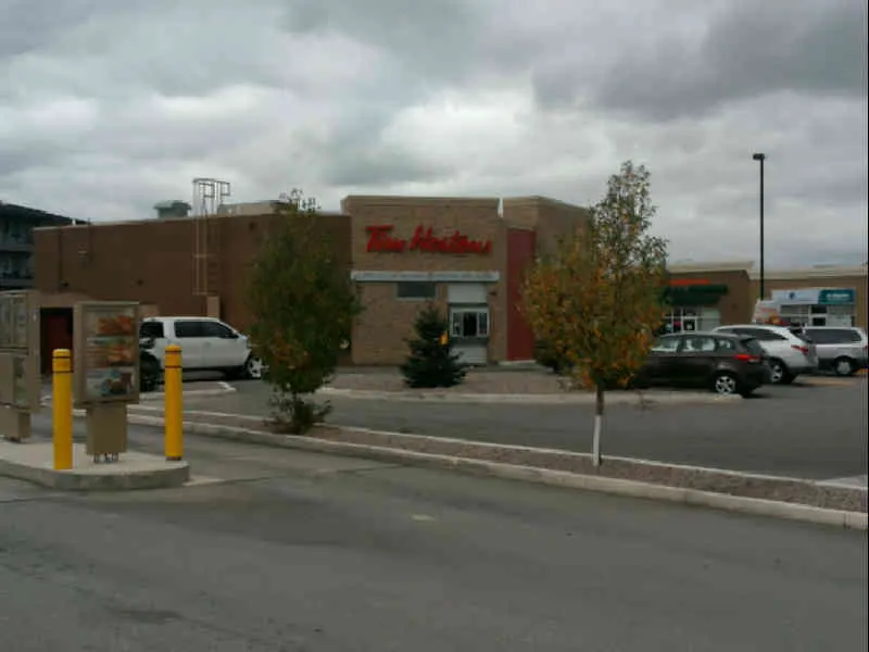 Tim Hortons at 935 Headmaster Row, Winnipeg