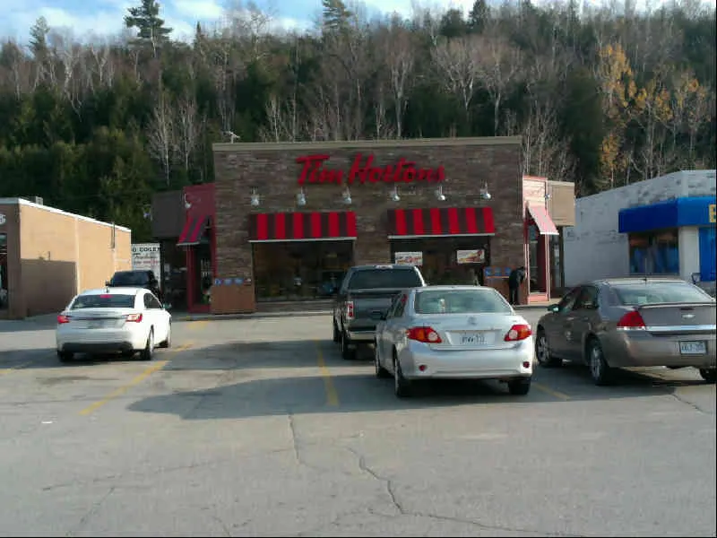 Tim Hortons at 957 10Th St W, Owen Sound